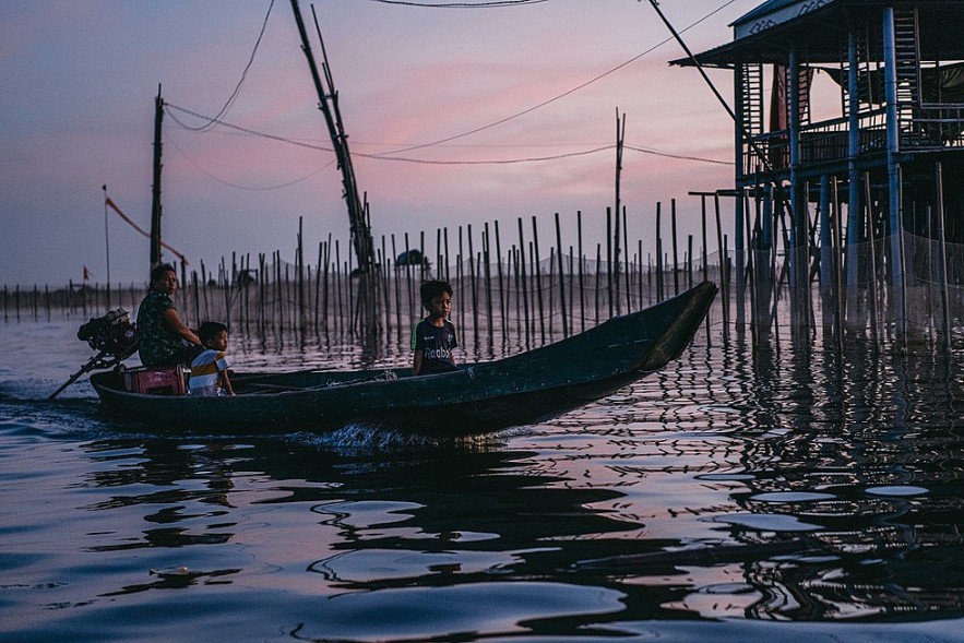 Beautiful Sunrise on Chuon Lagoon, Hue Beautiful Sunrise on Chuon Lagoon, Hue