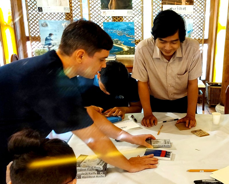 From London to Saigon: Expat Artist Shows His Love for Vietnam in Woodcut Printmaking From London to Saigon: Expat Artist Shows His Love for Vietnam in Woodcut Printmaking