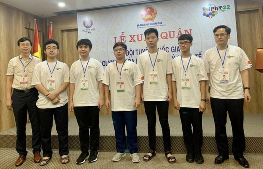 Members of Vietnamese national team at International Physics Olympiad 2022 Members of Vietnamese national team at International Physics Olympiad 2022