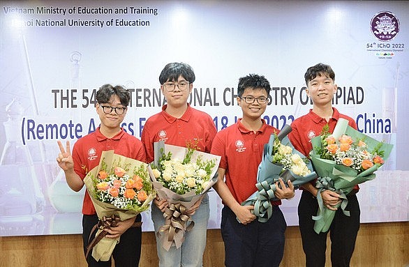 Vietnamese 10th Grader Wins Gold Medal at the International Physics Olympiad Vietnamese 10th Grader Wins Gold Medal at the International Physics Olympiad