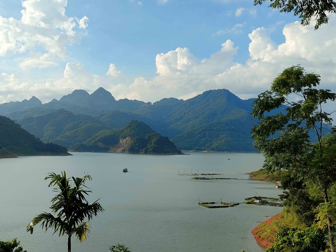 Mai Chau - The Ideal Weekend Retreat from the City Du Lich Around: Mai Chau - The Ideal Weekend Retreat from the City