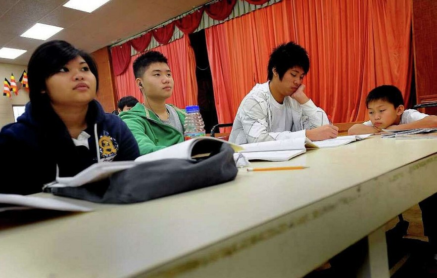 Vietnamese is the Third Most Popular Language in Australia. Vietnamese is the Third Most Popular Language in Australia.