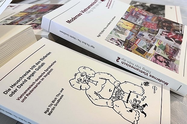 Bilingual Books Bring Vietnamese Language and Culture to Germans Bilingual Books Bring Vietnamese Language and Culture to Germans