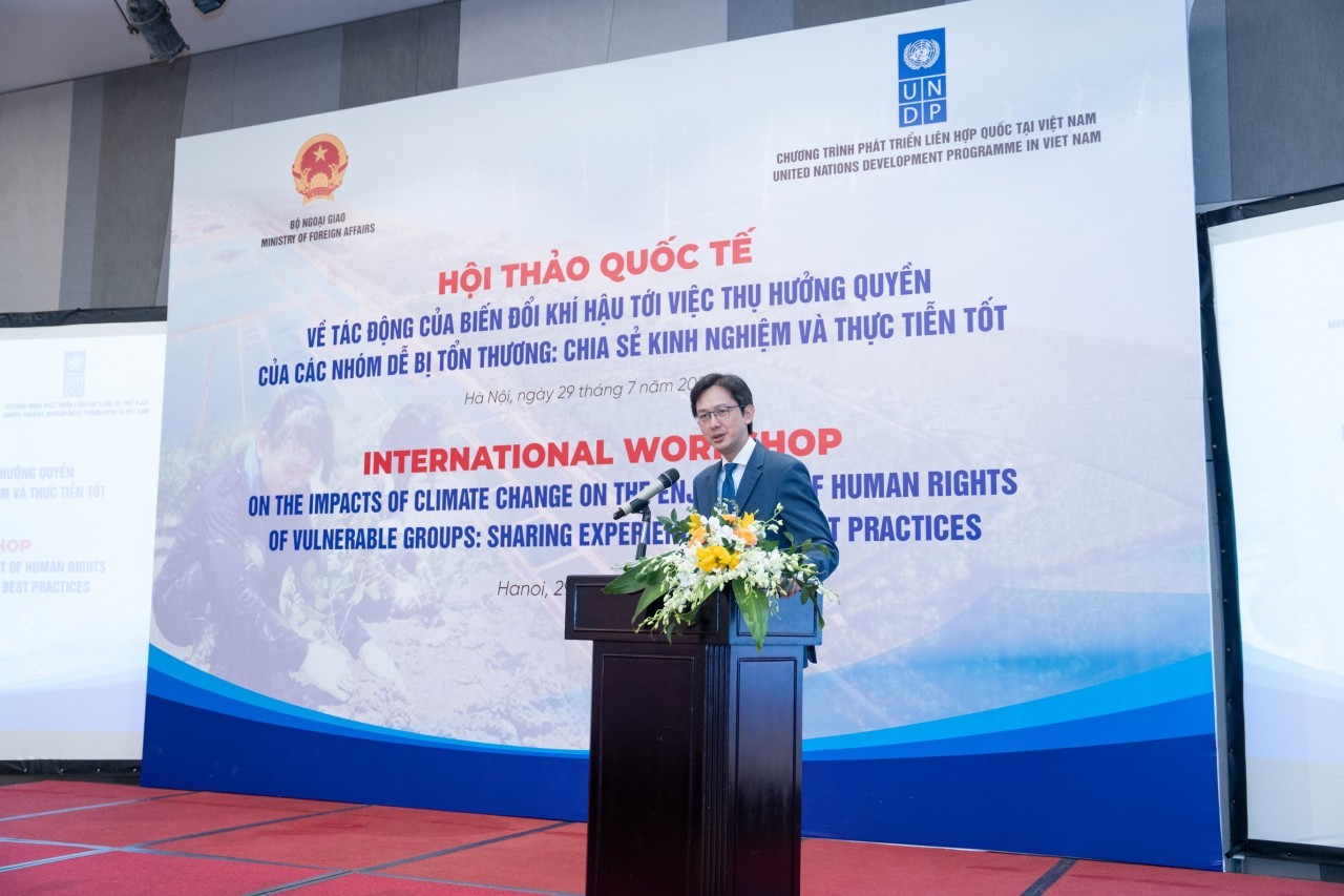 Do Hung Viet, Assistant Minister of Foreign Affairs highlighted that the discussion on the connection between climate change and human rights is imperative since the rights of the vulnerable groups are highly affected by the impact of climate change. Do Hung Viet, Assistant Minister of Foreign Affairs highlighted that the discussion on the connection between climate change and human rights is imperative since the rights of the vulnerable groups are highly affected by the impact of climate change.