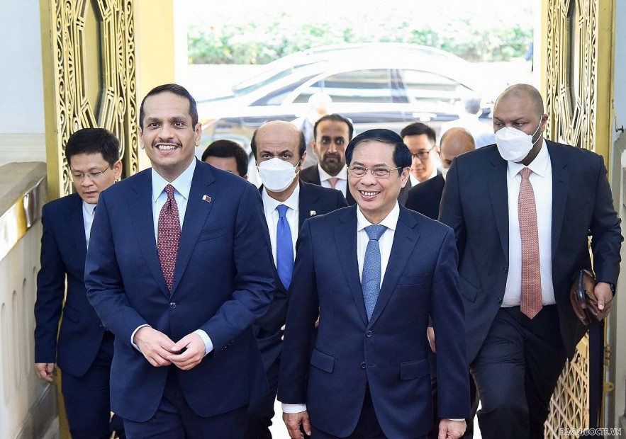 At the invitation of Vietnamese Foreign Minister Bui Thanh Son, Qatar's Deputy Prime Minister and Foreign Minister Sheikh Mohammed bin Abdulrahman Al-Thani paid an official visit to Vietnam from August 14-15. (Photo: WVR/Nguyen Hong) At the invitation of Vietnamese Foreign Minister Bui Thanh Son, Qatar's Deputy Prime Minister and Foreign Minister Sheikh Mohammed bin Abdulrahman Al-Thani paid an official visit to Vietnam from August 14-15. (Photo: WVR/Nguyen Hong)