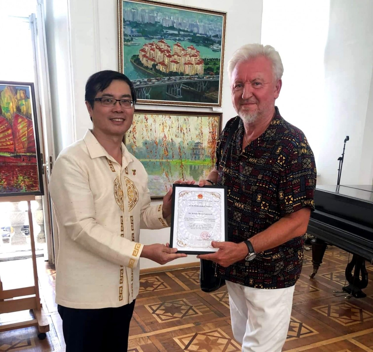 Vietnam Painting Exhibition Held in Ukrainian City Vietnam Painting Exhibition Held in Ukrainian City