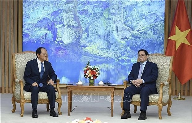 Prime Minister Pham Minh Chinh (R) and RoK Ambassador to Vietnam Park Noh-wan. Photo: VNA Prime Minister Pham Minh Chinh (R) and RoK Ambassador to Vietnam Park Noh-wan. Photo: VNA