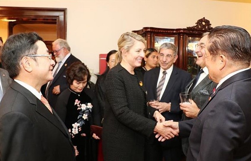 Vietnam, Canada Eye To Strengthen Defence Cooperation Vietnam, Canada Eye To Strengthen Defence Cooperation
