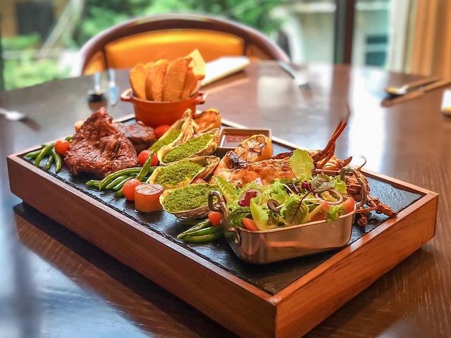 Photo: @cestlaviesaigon/ Instagram Photo: @cestlaviesaigon/ Instagram