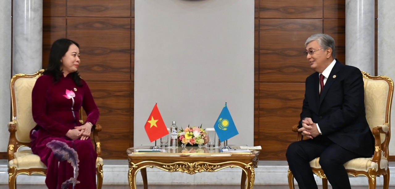 On the sidelines of the VI CICA Summit being held in Astana, President of Kazakhstan Kassym-Jomart Tokayev has held a meeting with Vice President Vo Thi Anh Xuan. Source: Akorda On the sidelines of the VI CICA Summit being held in Astana, President of Kazakhstan Kassym-Jomart Tokayev has held a meeting with Vice President Vo Thi Anh Xuan. Source: Akorda