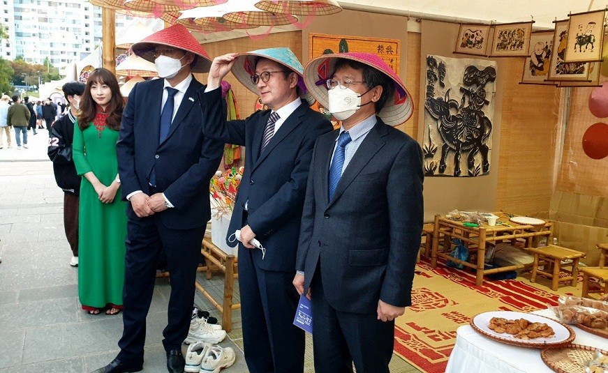 Vietnamese Culture and Tourism Promoted in the RoK Vietnamese Culture and Tourism Promoted in the RoK