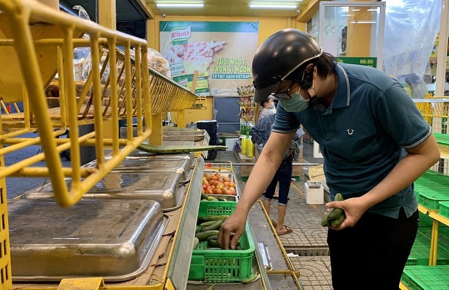 Vietnam Business & Weather Briefing (Oct 23): Vietnam Business & Weather Briefing (Oct 23):