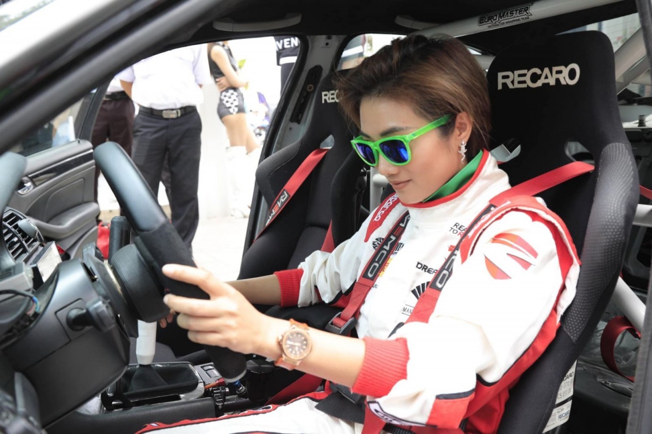 Vietnamese Female Racer to Participate in French Motorsport Tournament for the First Time Vietnamese Female Racer to Participate in French Motorsport Tournament for the First Time