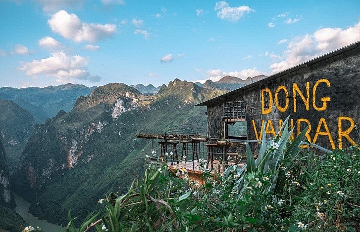 3 Coffee Shops with Beautiful Scenery in Ha Giang Three Coffee Shops with Beautiful Scenery in Ha Giang
