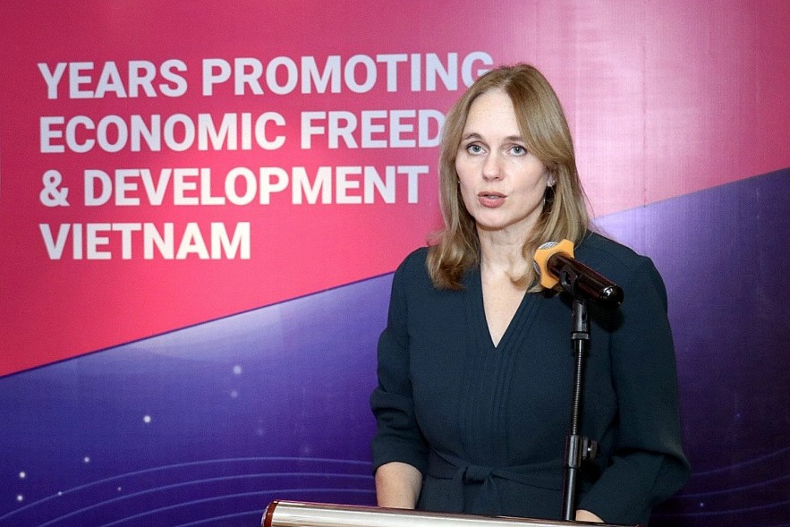 Annett Witte, President of FNF spoke at the ceremony. (Photo: Thu Ha) Annett Witte, President of FNF spoke at the ceremony. (Photo: Thu Ha)