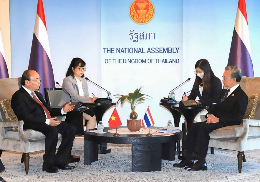 President Nguyen Xuan Phuc meets President of Thai National Assembly Chuan Leekpai on November 17, 2022. Photo: WVR/Nguyen Hong President Nguyen Xuan Phuc meets President of Thai National Assembly Chuan Leekpai on November 17, 2022. Photo: WVR/Nguyen Hong