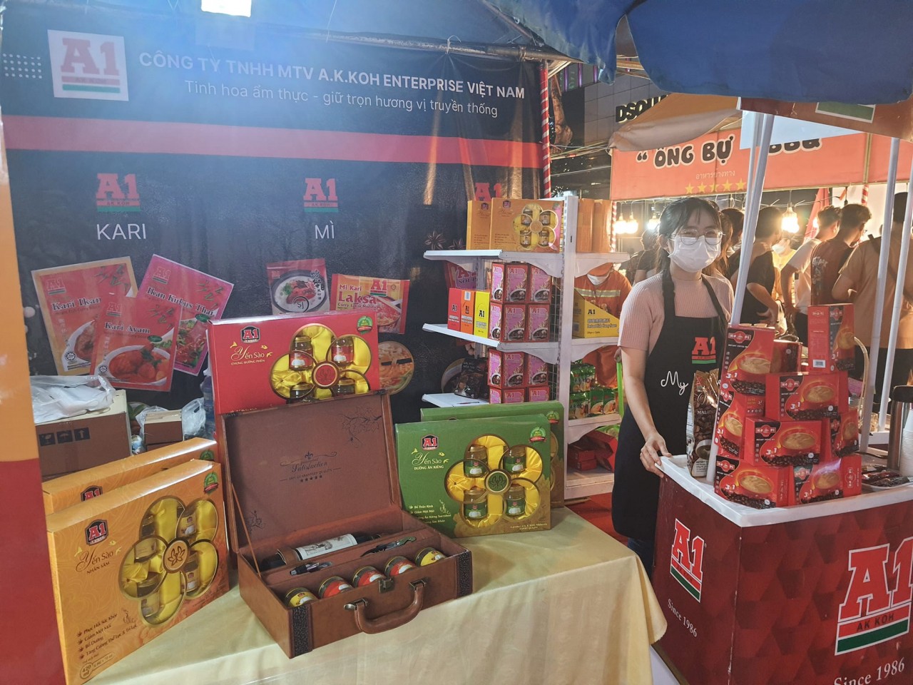 Consulates general of ASEAN countries in Ho Chi Minh City have introduced businesses specializing in both restaurant-style and home cooking to take part in the event. Consulates general of ASEAN countries in Ho Chi Minh City have introduced businesses specializing in both restaurant-style and home cooking to take part in the event.