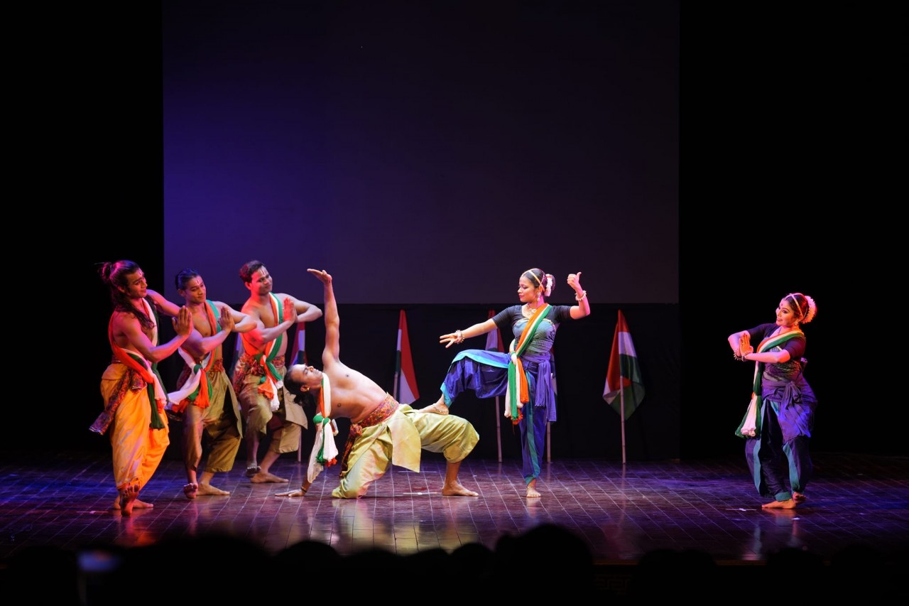 Indian Classical Dance Introduced to Hanoians Indian Classical Dance Introduced to Hanoians