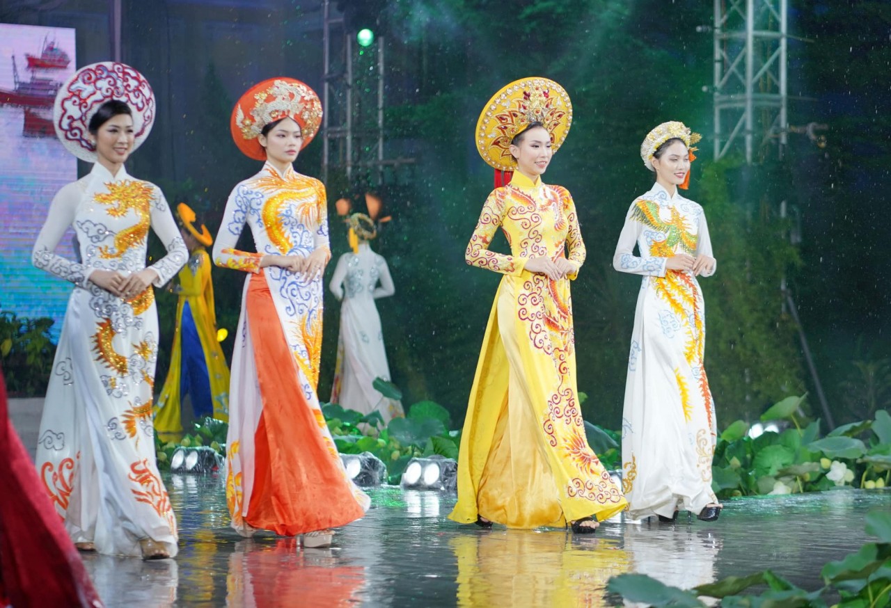 Hanoi Tourism Ao Dai Festival to Hold in Late October Hanoi Tourism Ao Dai Festival to Hold in Late October