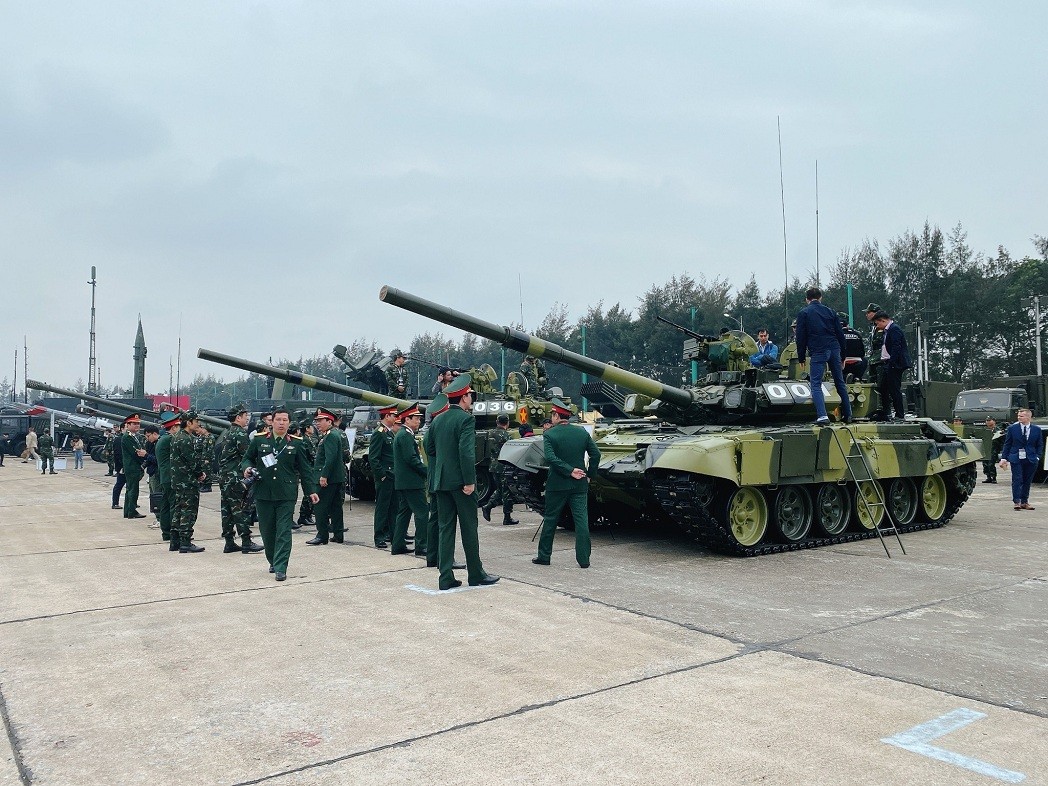 Vietnam's First International Defence Expo Underways in Hanoi Vietnam's First International Defence Expo Underways in Hanoi