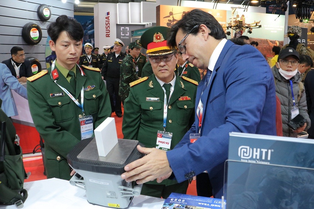 Vietnam's First International Defence Expo Underways in Hanoi Vietnam's First International Defence Expo Underways in Hanoi