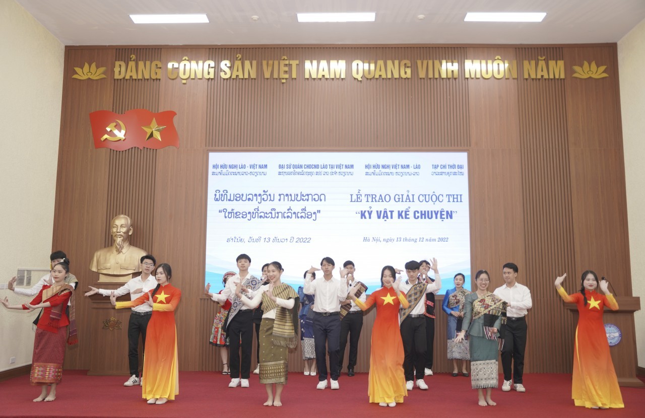 kỷ vật kể chuyện