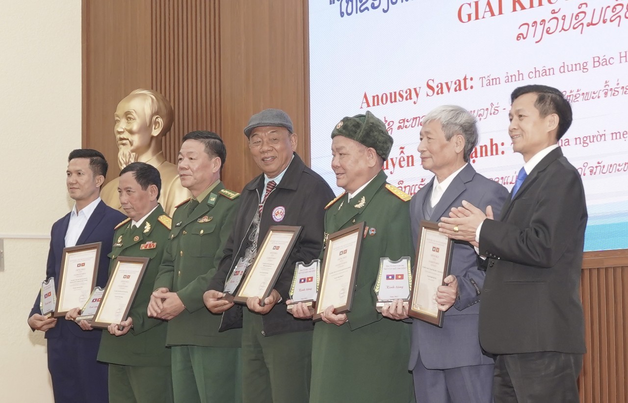 kỷ vật kể chuyện
