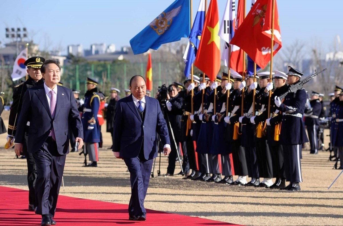 RoK President Yoon Suk-yeol hosts a State-level welcoming ceremony for Vietnamese President Nguyen Xuan Phuc in Seoul. RoK President Yoon Suk-yeol hosts a State-level welcoming ceremony for Vietnamese President Nguyen Xuan Phuc in Seoul.