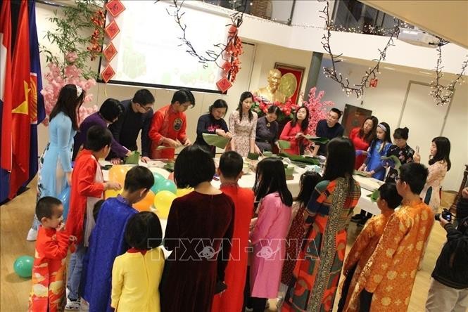 Overseas Vietnamese Celebrate Lunar New Year Far From Home Overseas Vietnamese Celebrate Lunar New Year Far From Home