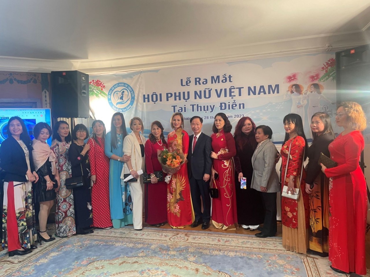 Vietnamese in EU Celebrate Tet Vietnamese in EU Celebrate Tet