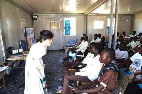 During an English class of Lieutenant Colonel Nguyen Thi Lien. Source: PANO During an English class of Lieutenant Colonel Nguyen Thi Lien. Source: PANO