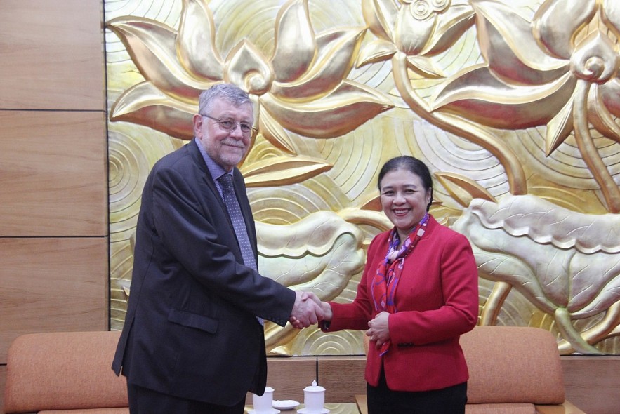 VUFO President Receives President of Belgium - Vietnam Friendship Association VUFO President Receives President of Belgium - Vietnam Friendship Association