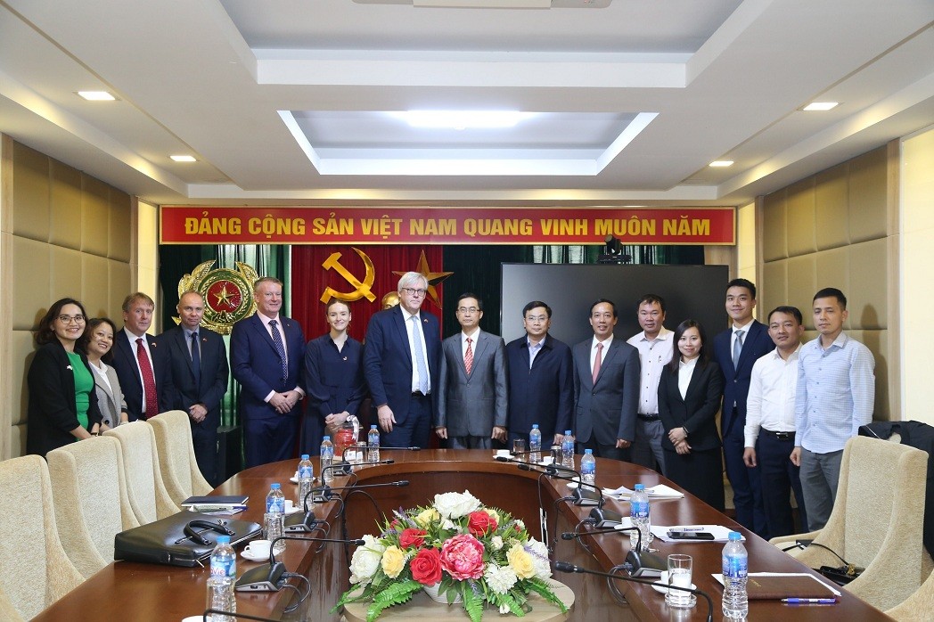 UK Envoy Visits Vietnam to Boost Collaboration on Tackling Illegal Migration, Human Trafficking UK Envoy Visits Vietnam to Boost Collaboration on Tackling Illegal Migration, Human Trafficking