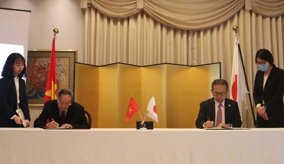 Japan Grants over USD 1.3 Million for Nine Projects in Vietnam Japan Grants over USD 1.3 Million for Nine Projects in Vietnam