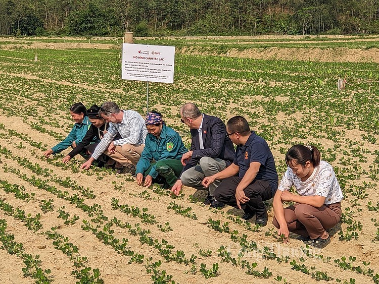 Canadian Project Empowers Vietnam's Ethnic Women Canadian Project Empowers Vietnam's Ethnic Women