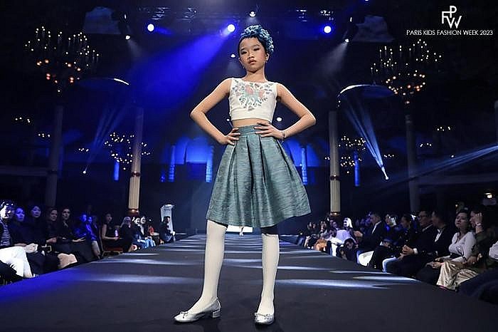 First Vietnamese Child Model to Perform at Paris Fashion Week First Vietnamese Child Model to Perform at Paris Fashion Week