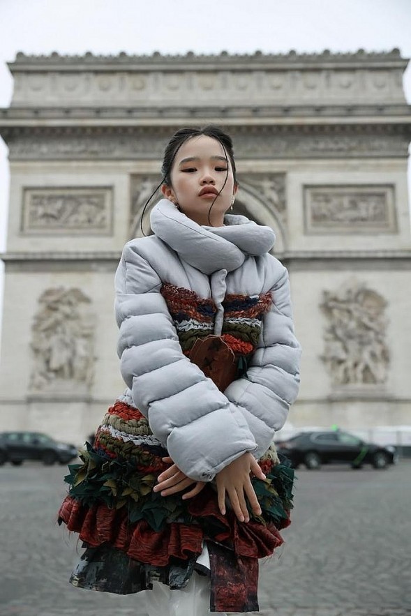 First Vietnamese Child Model to Perform at Paris Fashion Week First Vietnamese Child Model to Perform at Paris Fashion Week