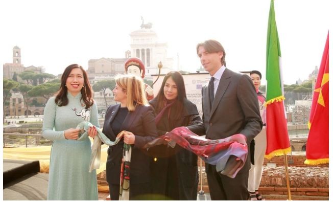 It was part of celebrations for the 50th founding anniversary of Vietnam-Italy diplomatic ties this year. It was part of celebrations for the 50th founding anniversary of Vietnam-Italy diplomatic ties this year.