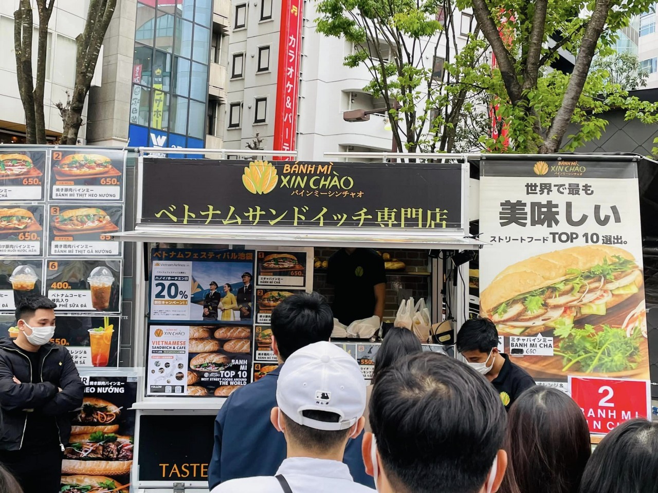 Vietnam's banh mi liked by many people at the festival. Source: Dinh Doan Vietnam's banh mi liked by many people at the festival. Source: Dinh Doan