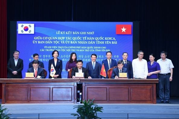 The signing ceremony of the MoU. Photo: Koica Vietnam The signing ceremony of the MoU. Photo: Koica Vietnam