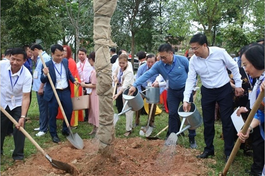 Overseas Vietnamese Commemorate Hung Kings Overseas Vietnamese Commemorate Hung Kings