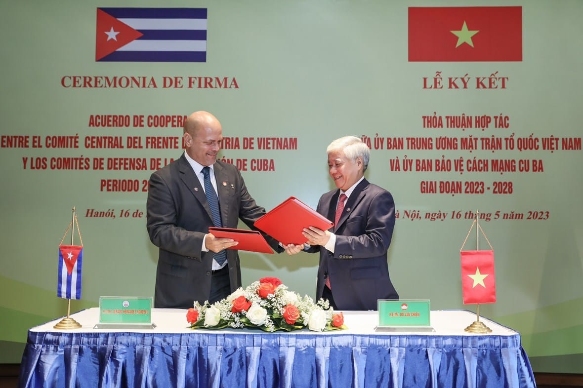 Delegation of Cuban Revolution Defence Committees Visits Vietnam Delegation of Cuban Revolution Defence Committees Visits Vietnam