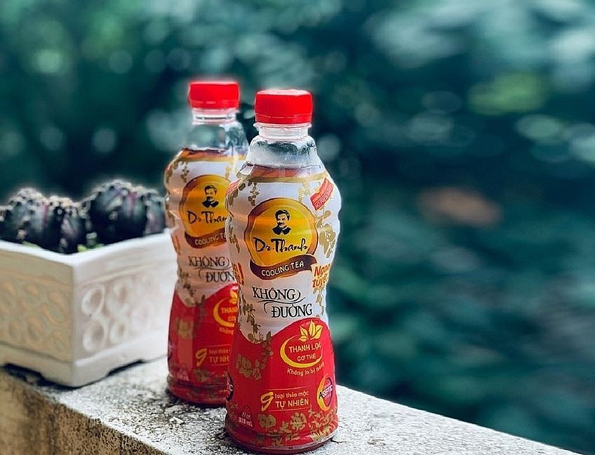 Three Simple Recipes to Make Yourself a Cool Cup of Herbal Tea for Summer Three Simple Recipes to Make Yourself a Cool Cup of Herbal Tea for Summer