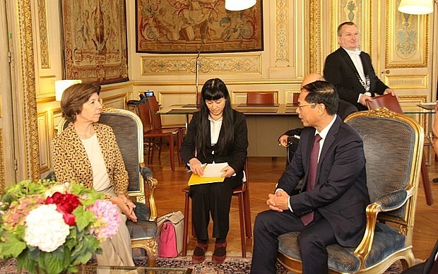 Vietnam and France Seek to Stronger Strategic Partnership Vietnam and France Seek to Strengthen Strategic Partnership