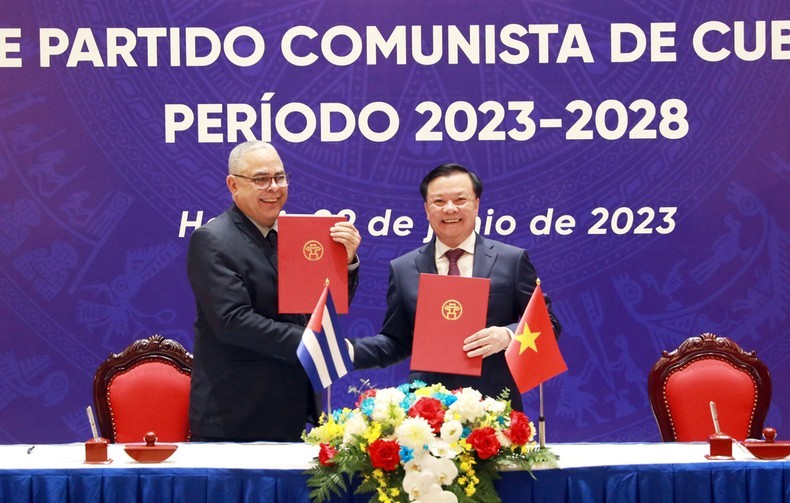 Hanoi Fosters Close Ties with Havana Hanoi Fosters Close Ties with Havana