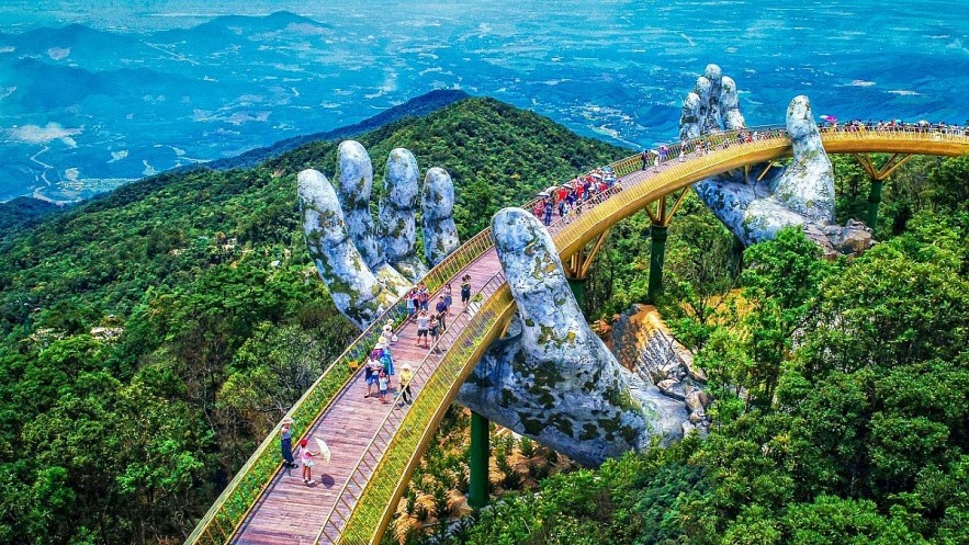 Cau Vang (Golden Bridge) in Da Nang.