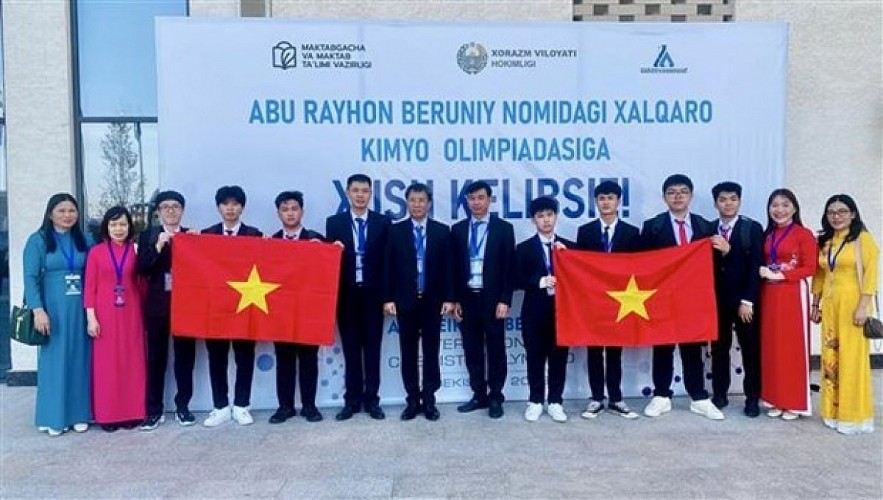 The Vietnamese delegation to the Olympiad. (Photo: VNA) The Vietnamese delegation to the Olympiad. (Photo: VNA)