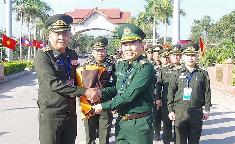 Young Vietnamese, Lao Border Guards Engage in Exchanges Young Vietnamese, Lao Border Guards Engage in Exchanges