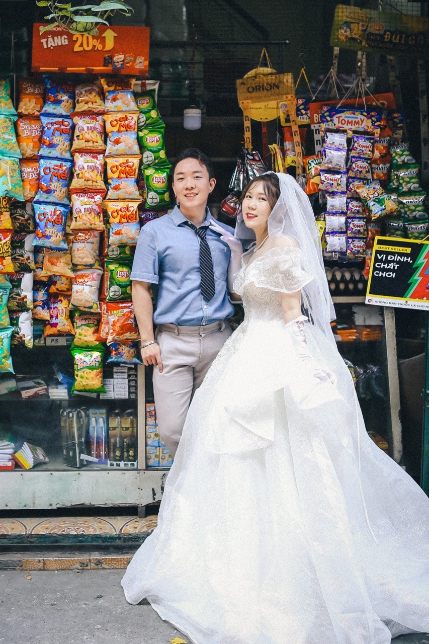 Korean Couple's Stylist Photoshoot in Hanoi Korean Couple's Stylist Photoshoot in Hanoi