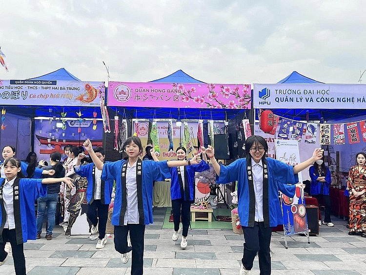 Vietnam - Passionate Hearts With Love For Japan Vietnamese People - Passionate Hearts With Love For Japan